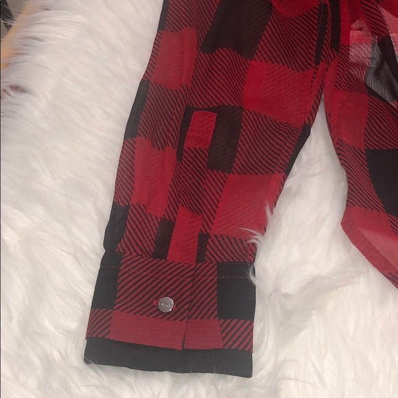 DKNY Printed Wrap Top Black Rudolf Red Multi - Picture 7 of 8